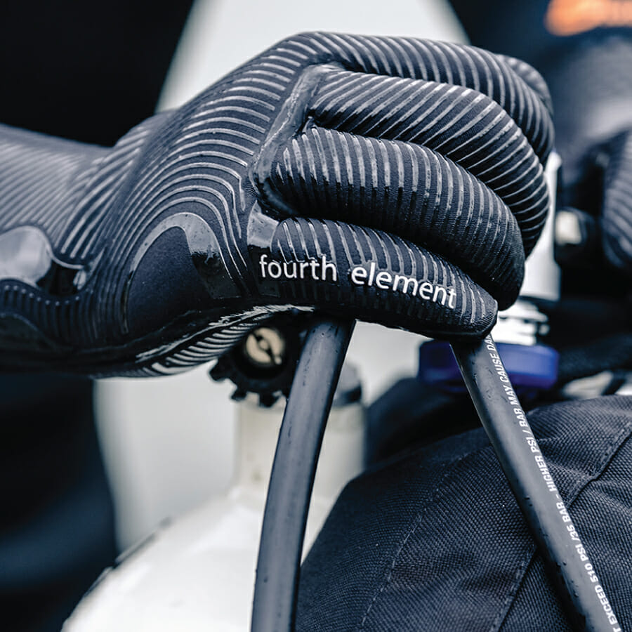 https://thehonestdiver.com/wp-content/uploads/2020/06/Fourth-Element-3mm-Gloves-Kit-Set-Up.jpg