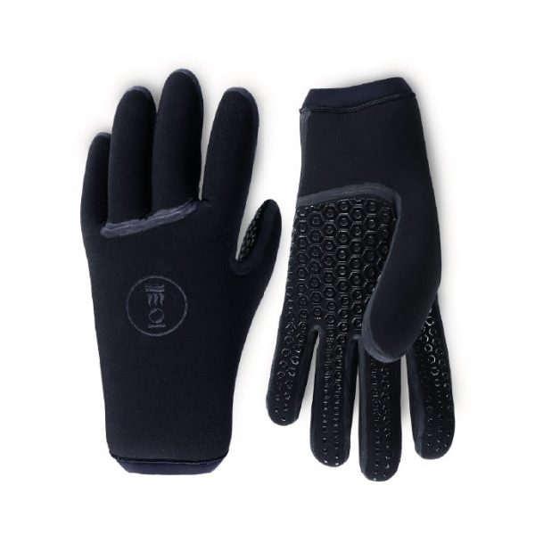 Fourth Element 5mm diving gloves