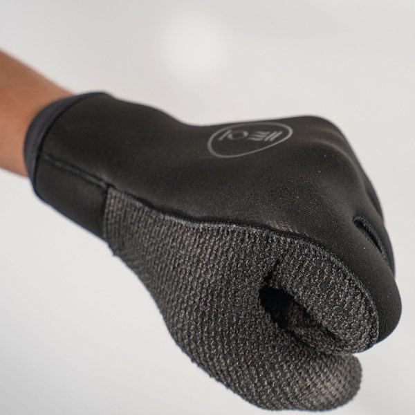 Fourth Element 5mm kevlar gloves with protective material
