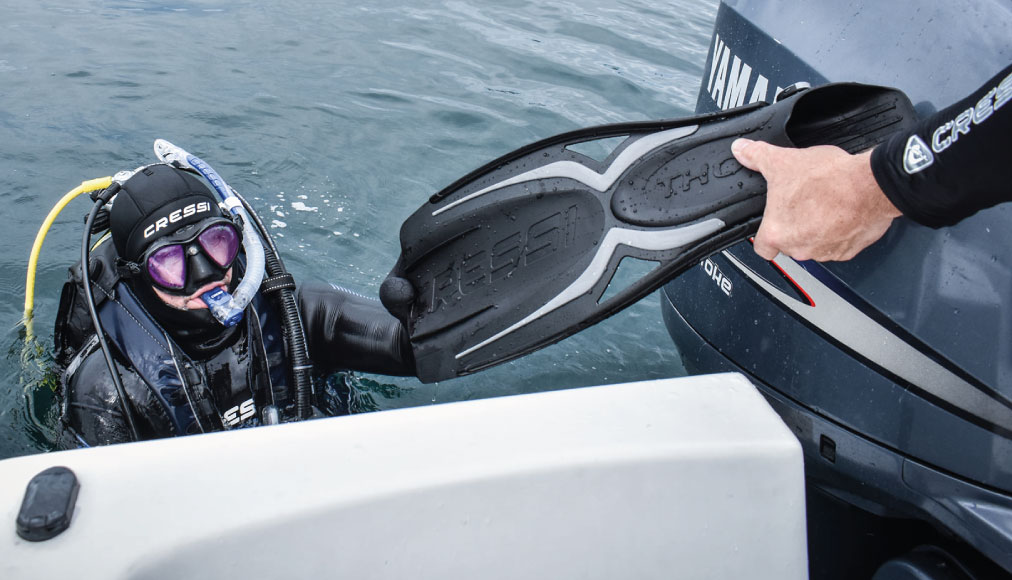https://thehonestdiver.com/wp-content/uploads/2020/10/Cressi-Thor-Fin-Boat-Stretch.jpg