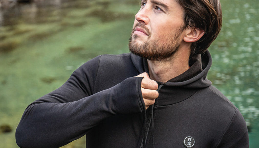 https://thehonestdiver.com/wp-content/uploads/2020/11/Fourth-Element-Xerotherm-Mens-Hoodie-Stretch.jpg