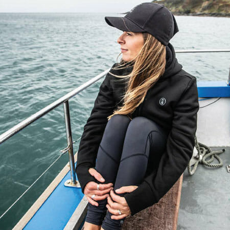 https://thehonestdiver.com/wp-content/uploads/2020/12/Fourth-Element-Arctic-Hoodie-Boat.jpg