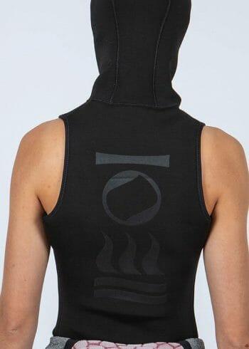 Ladies Fourth Element 5mm hooded vest from the back