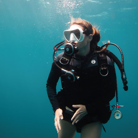 https://thehonestdiver.com/wp-content/uploads/2022/10/Fourth-Element-Scout-Mask-scuba-diving.jpg